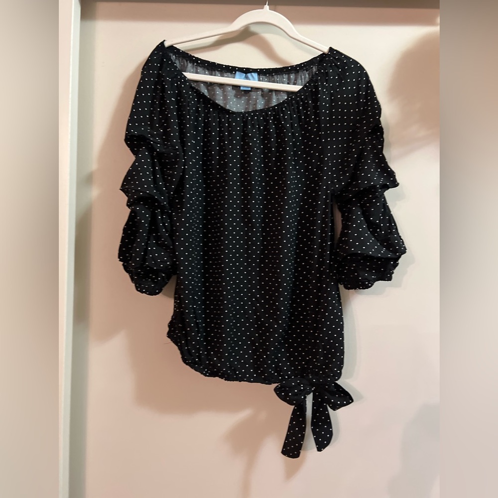 Black with white polka dot puffy sleeve blouse